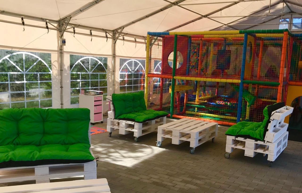 Holiday park Domki I Apartamenty Caloroczne Koliber